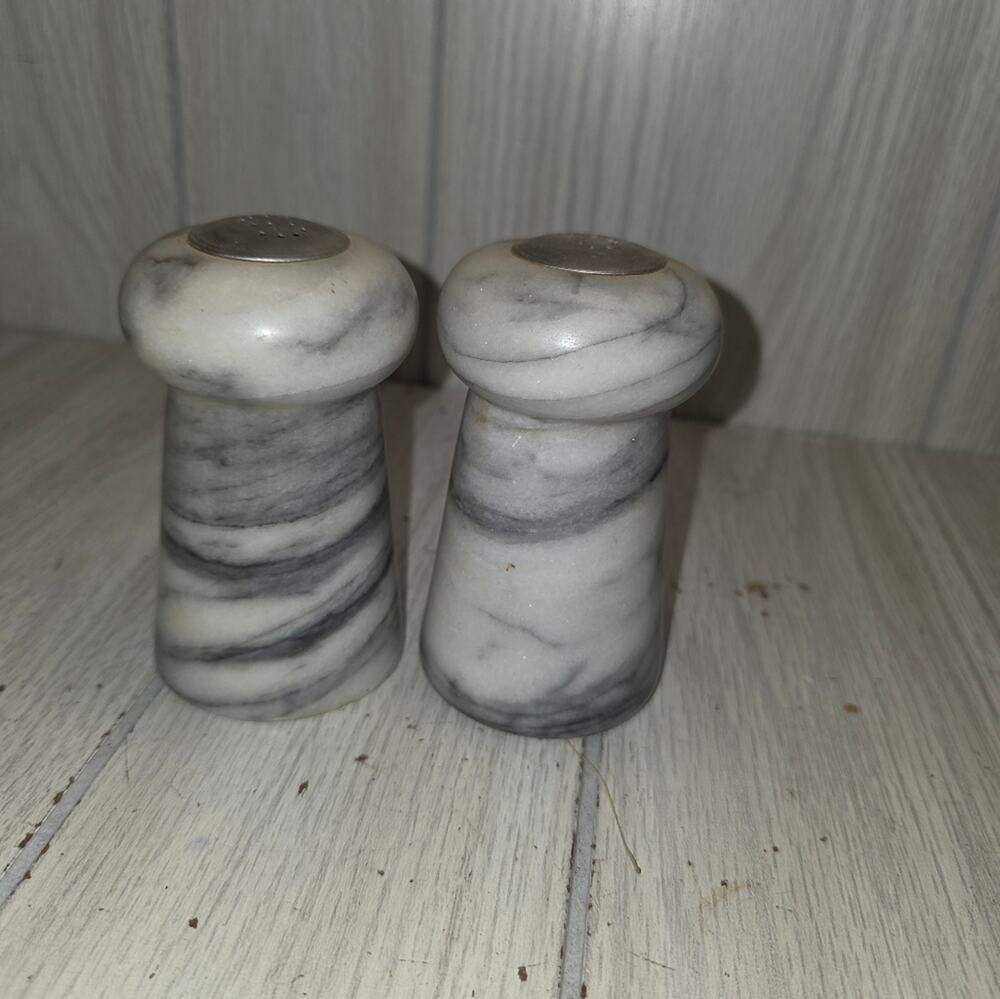 Vtg Solid Marble Stone Salt & Pepoer Shakers Gray White Natural 5" Classy